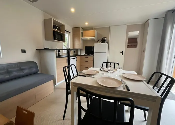 Mobil Home Dans Un Camping 4 En Bord De Mer